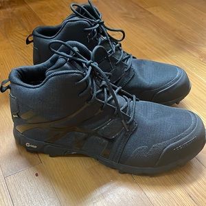 Inov 8, Roclite G 286 GTX, size 12, worn once, black hiking boots, waterproof